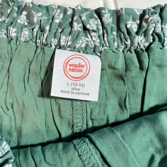 Green Floral Girls Skorts L 10/12 Plus NWT - Picture 9 of 9